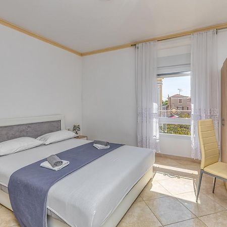 Rooms On Liberty Square Porec Bagian luar foto
