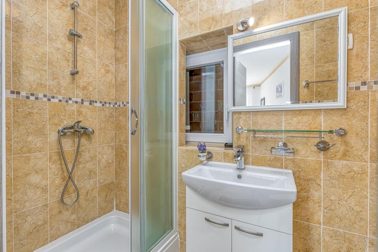 Rooms On Liberty Square Porec Bagian luar foto