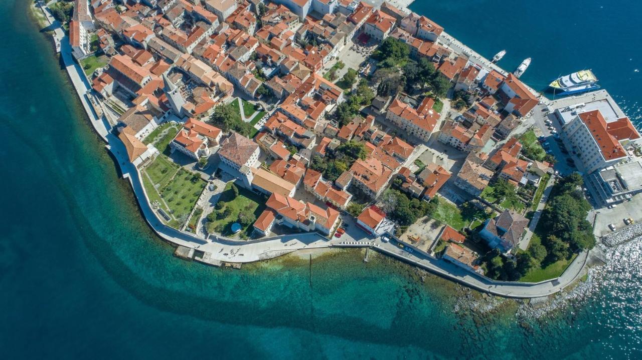 Rooms On Liberty Square Porec Bagian luar foto